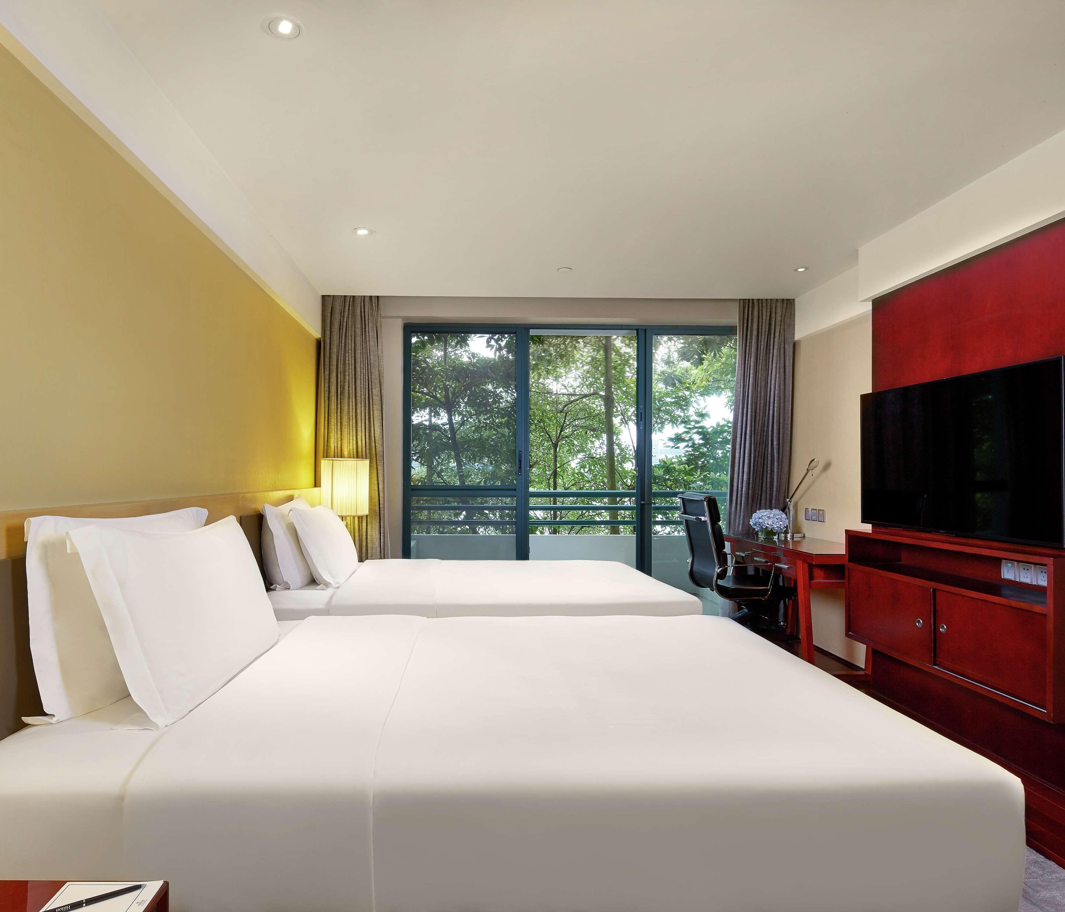 Hilton Guangzhou Science City, Free Shuttle Bus During Canton Fair Екстериор снимка