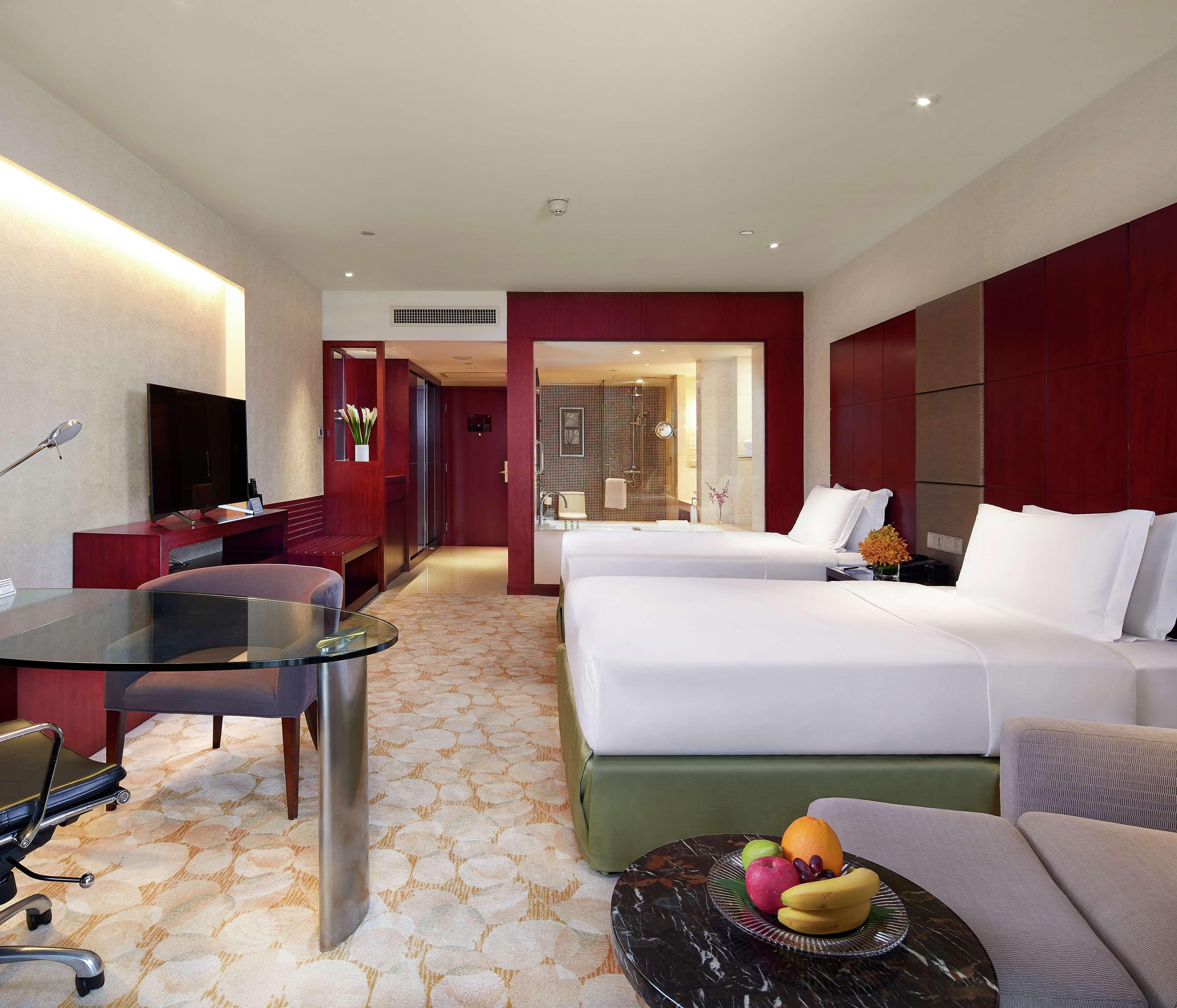 Hilton Guangzhou Science City, Free Shuttle Bus During Canton Fair Екстериор снимка